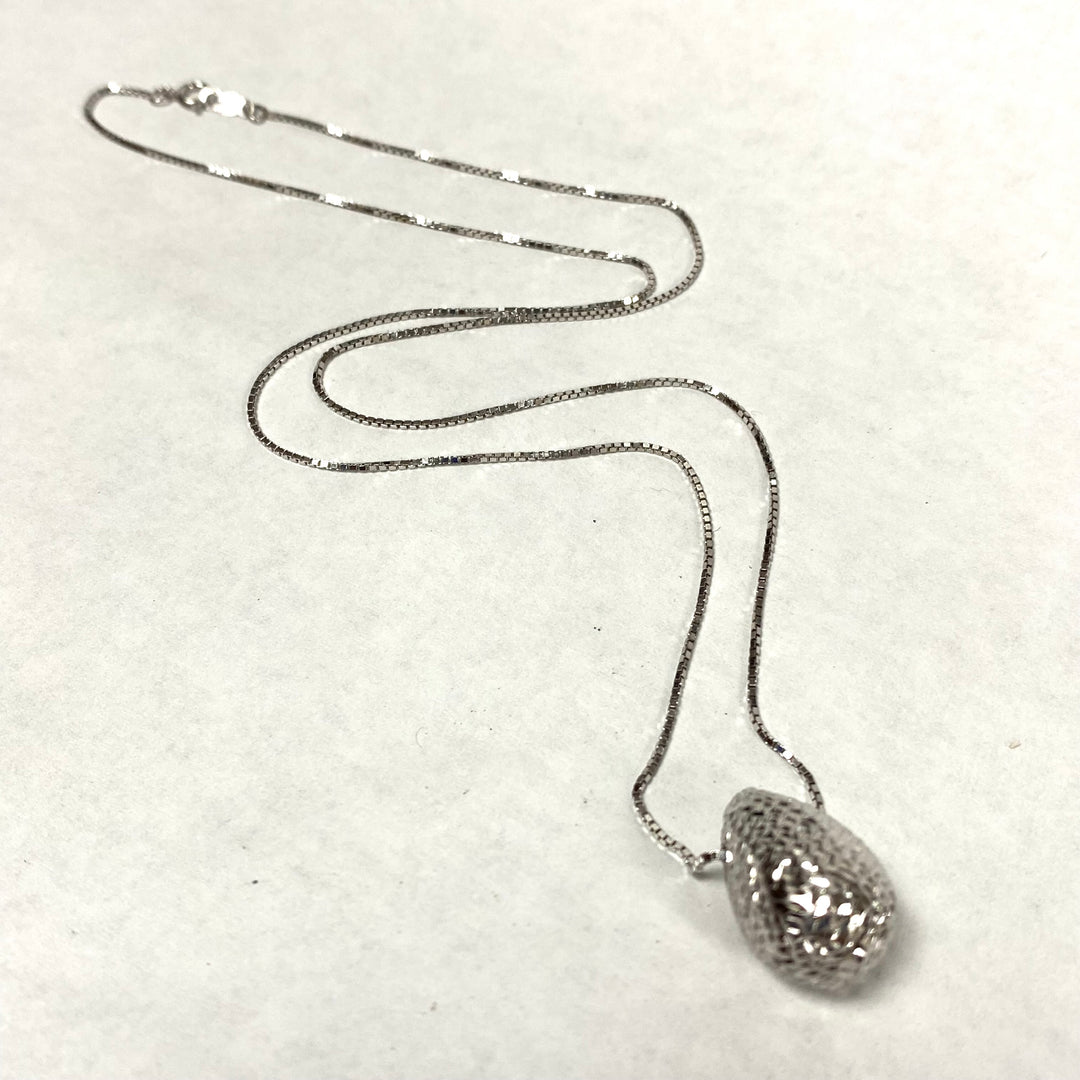 u535 Vintage 14K White Gold Box Chain Necklace 17.5" Diamond Cut Egg Pendant