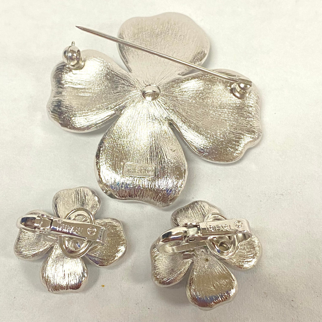u550 Vintage Crown Trifari 3pc Set Clip Earrings and Matching Brooch Pin Dogwood