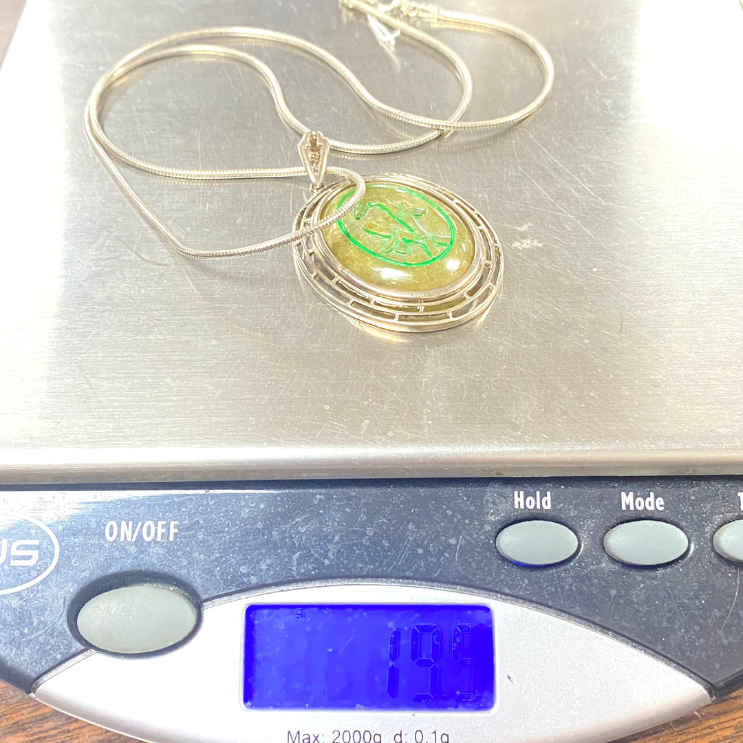 u555 Vintage Sterling Silver Snake Chain Necklace 19.5" Green Jade Oval Pendant