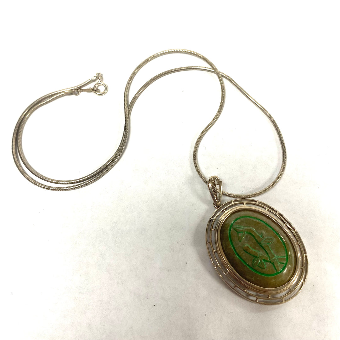 u555 Vintage Sterling Silver Snake Chain Necklace 19.5" Green Jade Oval Pendant
