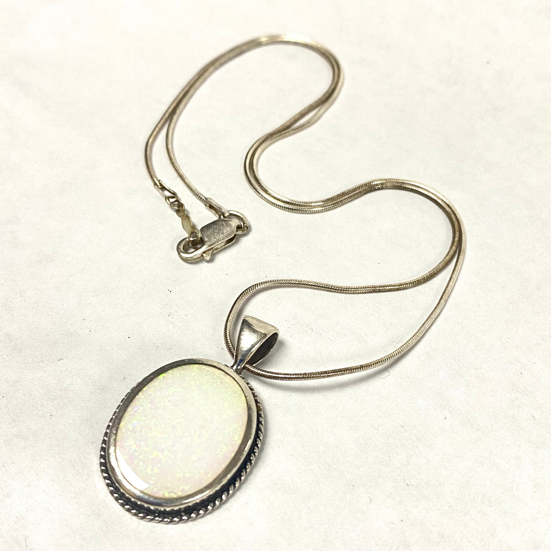 u556 Vintage Sterling Silver Snake Chain Necklace 20" White Opal Oval Pendant