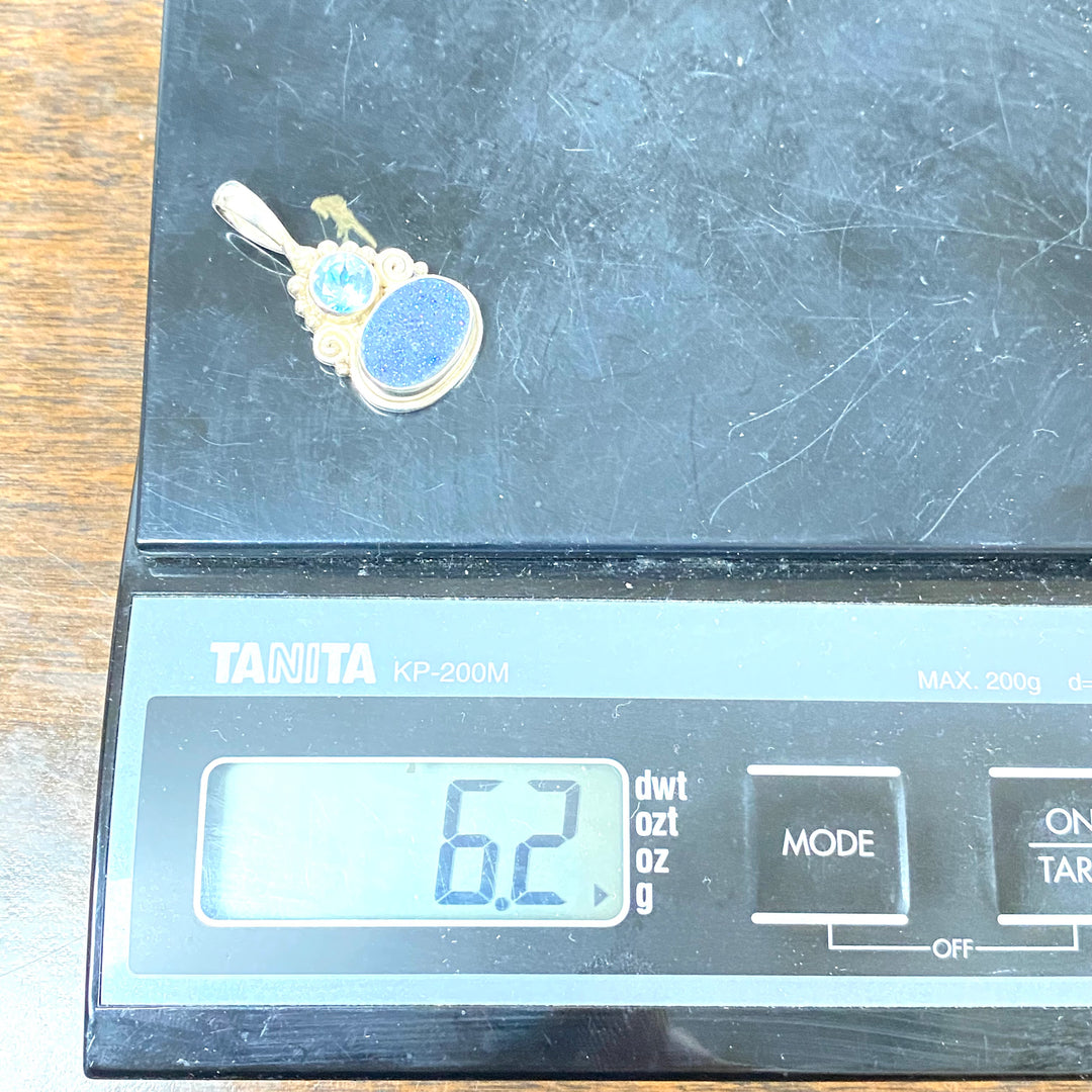 u606 Vintage Sterling Silver 925 Charm Pendant with Blue Stones