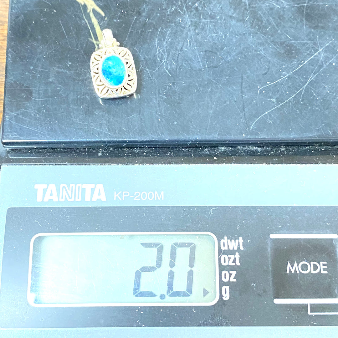 u607 Vintage Sterling Silver 925 Charm Pendant with Blue Opal Gemstone