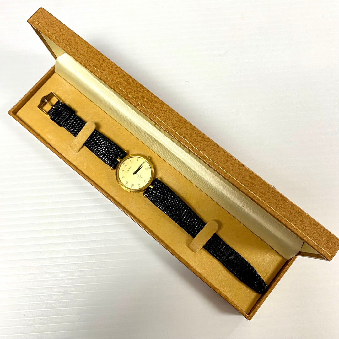 u727 Vintage Gucci Swiss Made Quartz Gold Tone Black Leather Unisex Wrist Watch