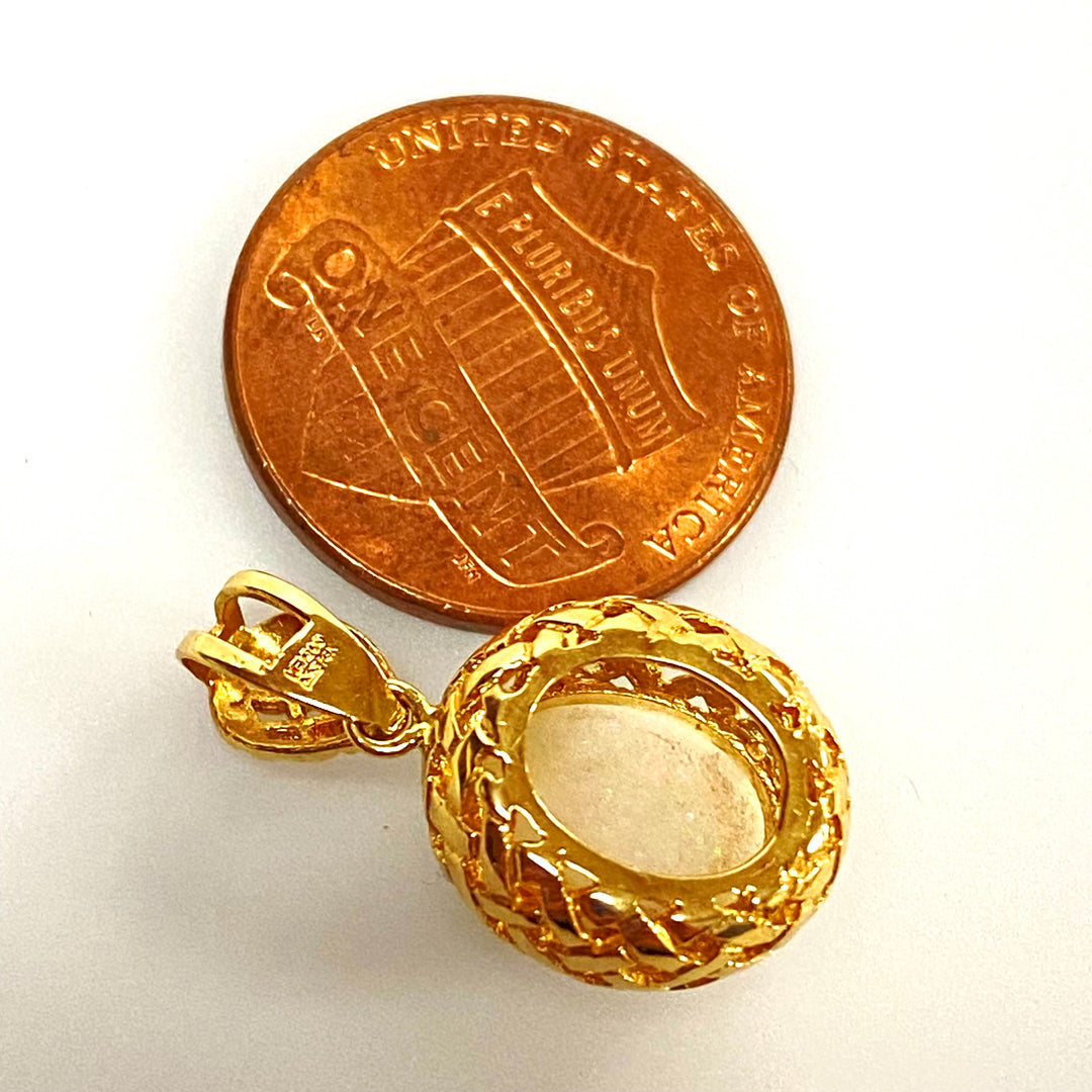 u732 Vintage 14K Yellow Gold White Opal Filigree Charm Pendant