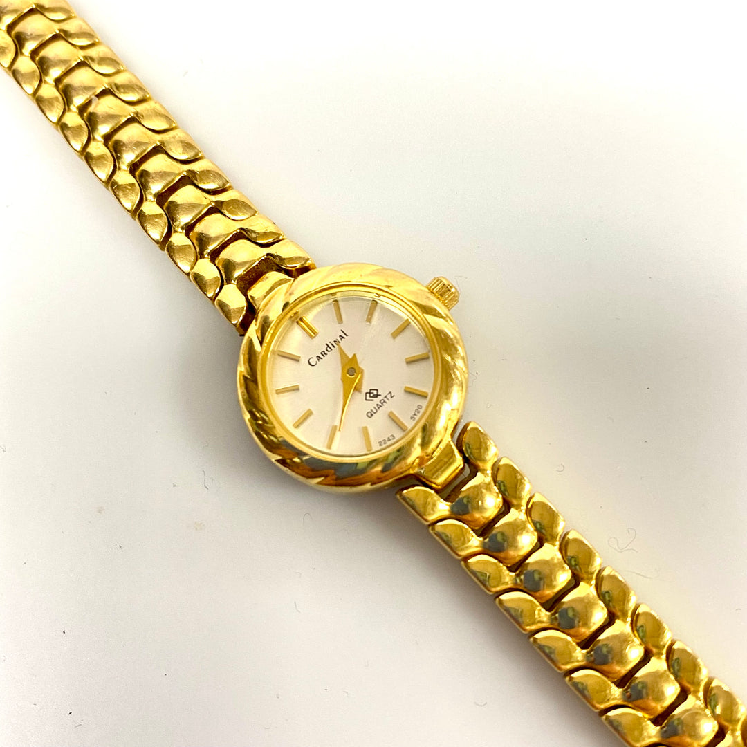 u751 Vintage Cardinal Quartz 2243 Stainless Back Wrist Watch Japan Mov't