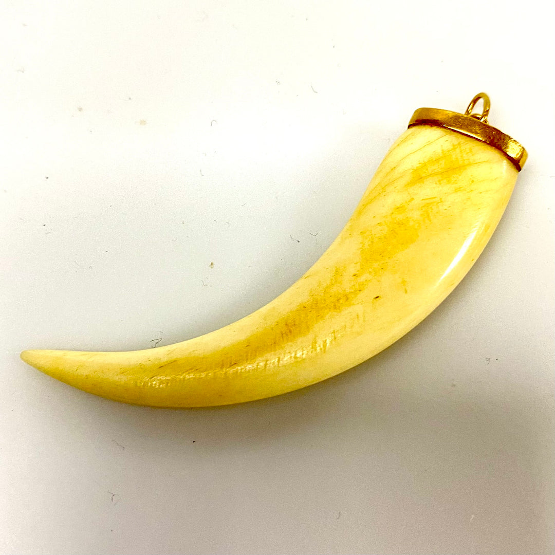 u753 Vintage One of a Kind 14K Yellow Gold Hardware Tooth Charm Pendant