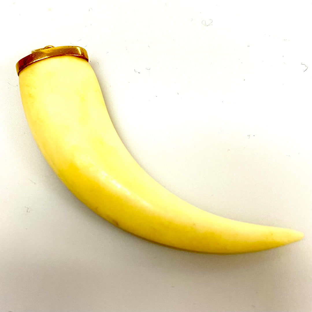 u753 Vintage One of a Kind 14K Yellow Gold Hardware Tooth Charm Pendant