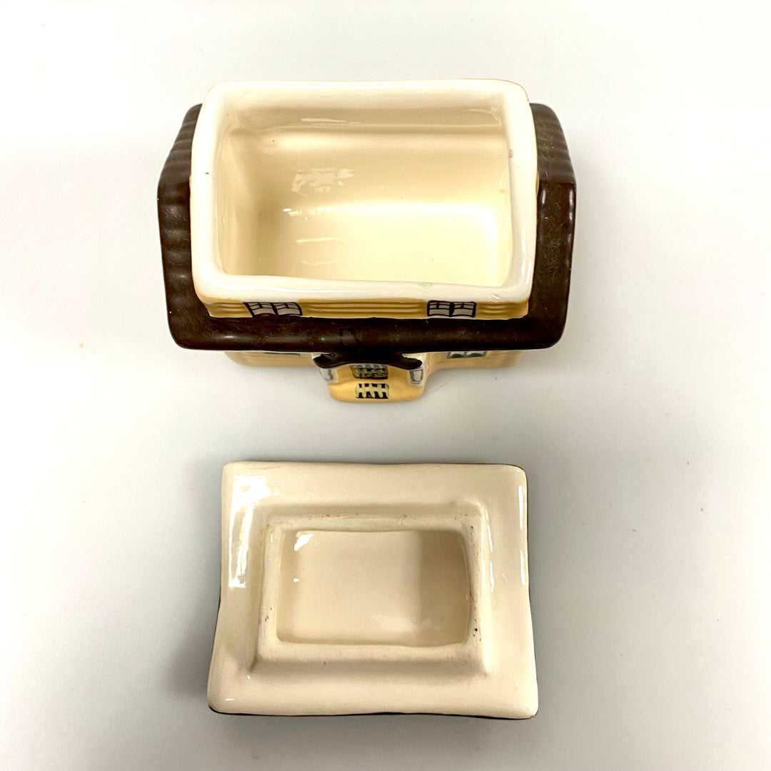 u793 Ceramic Handpainted Little House Trinket Jewelry Gift Souvenir Box