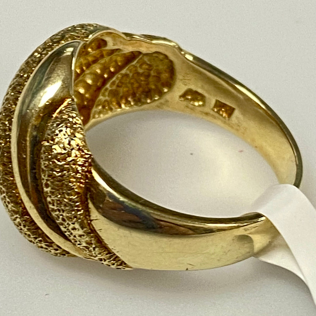 u807 Vintage 14K Yellow Gold Shrimp Style Stone/Smooth Finish Band Ring Size 7.75
