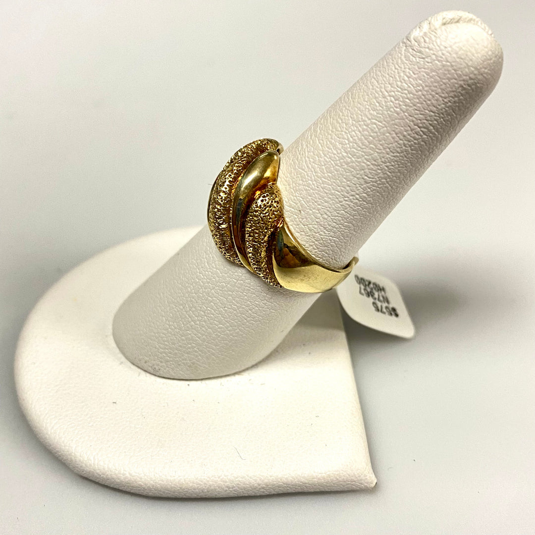 u807 Vintage 14K Yellow Gold Shrimp Style Stone/Smooth Finish Band Ring Size 7.75