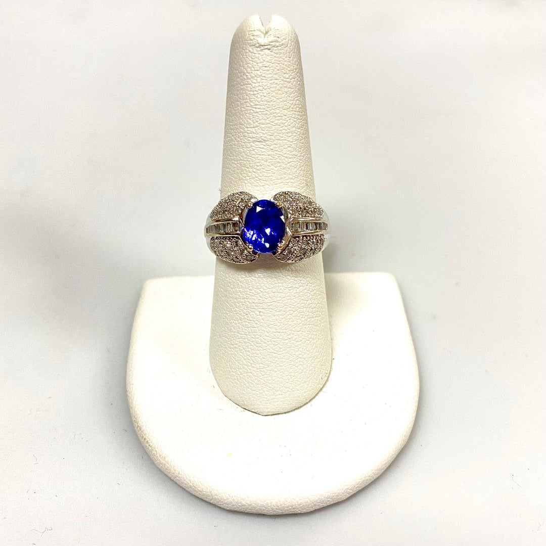 u814 Vintage 18K White Gold Tanzanite Diamond .25cts Engagement Ring Diamond Sz8