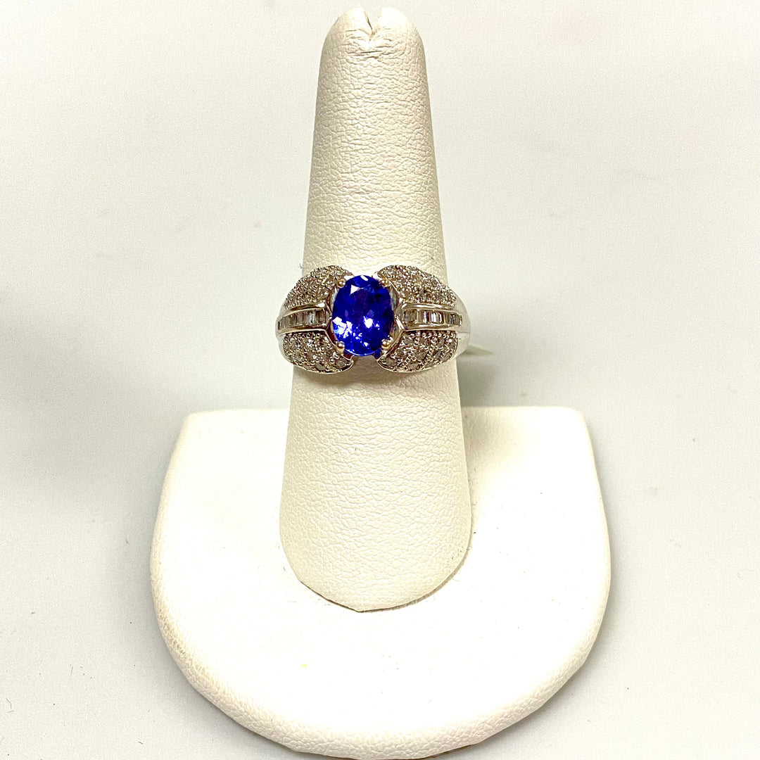 u814 Vintage 18K White Gold Tanzanite Diamond .25cts Engagement Ring Diamond Sz8