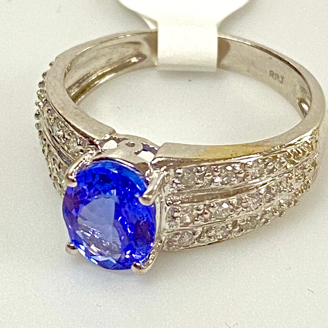 u815 Vintage 14K White Gold Tanzanite Diamond .05cts Engagement Ring Diamond 9.25