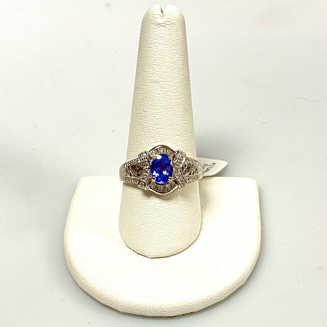 u816 Vintage 14K White Gold Tanzanite Diamond .25cts Engagement Ring Diamond 10