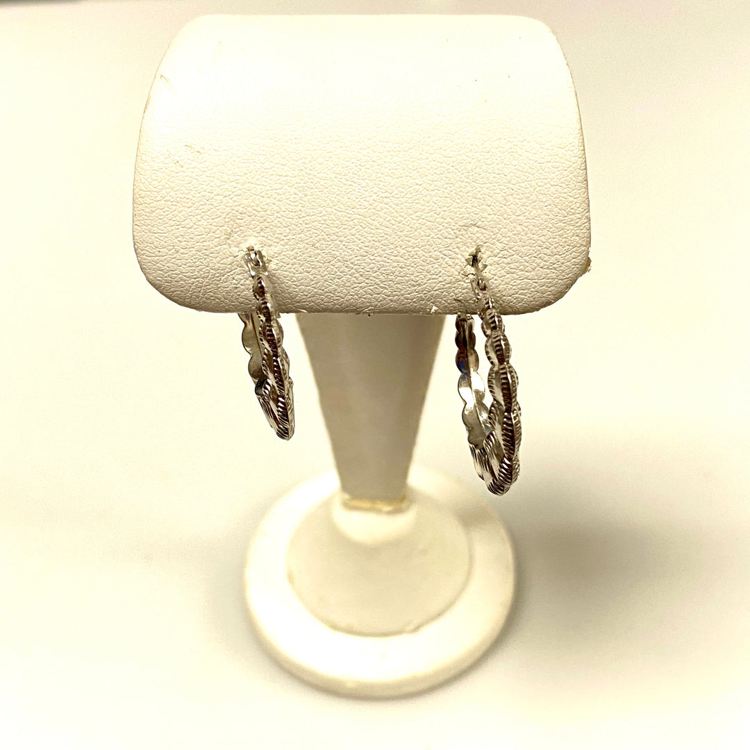 u821 Vintage Classic 10K White Gold Thick Shrimp Hoop Dangle Earring