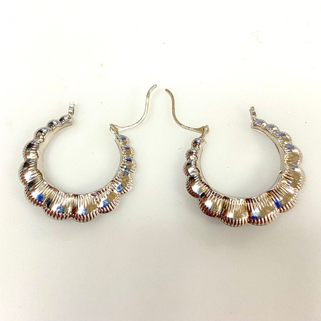 u821 Vintage Classic 10K White Gold Thick Shrimp Hoop Dangle Earring