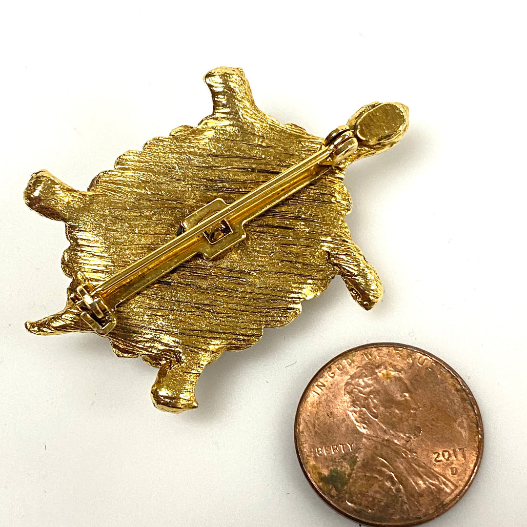 u846 Vintage Gold Tone Polished Wood Shell Turtle Brooch Pin