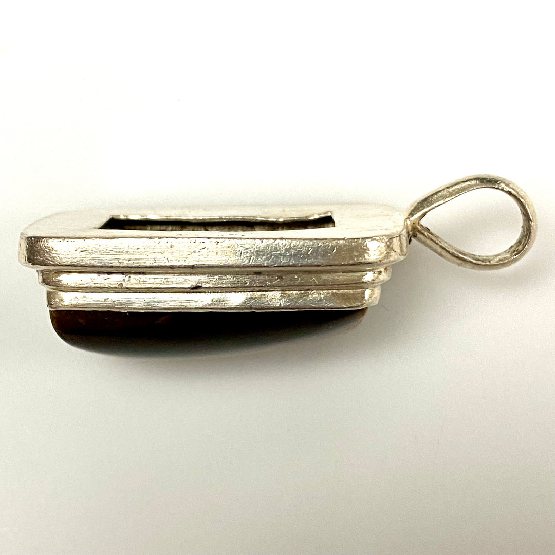 u866 Vintage Sterling Silver Tiger's Eye Gemstone Elegant Pendant Charm