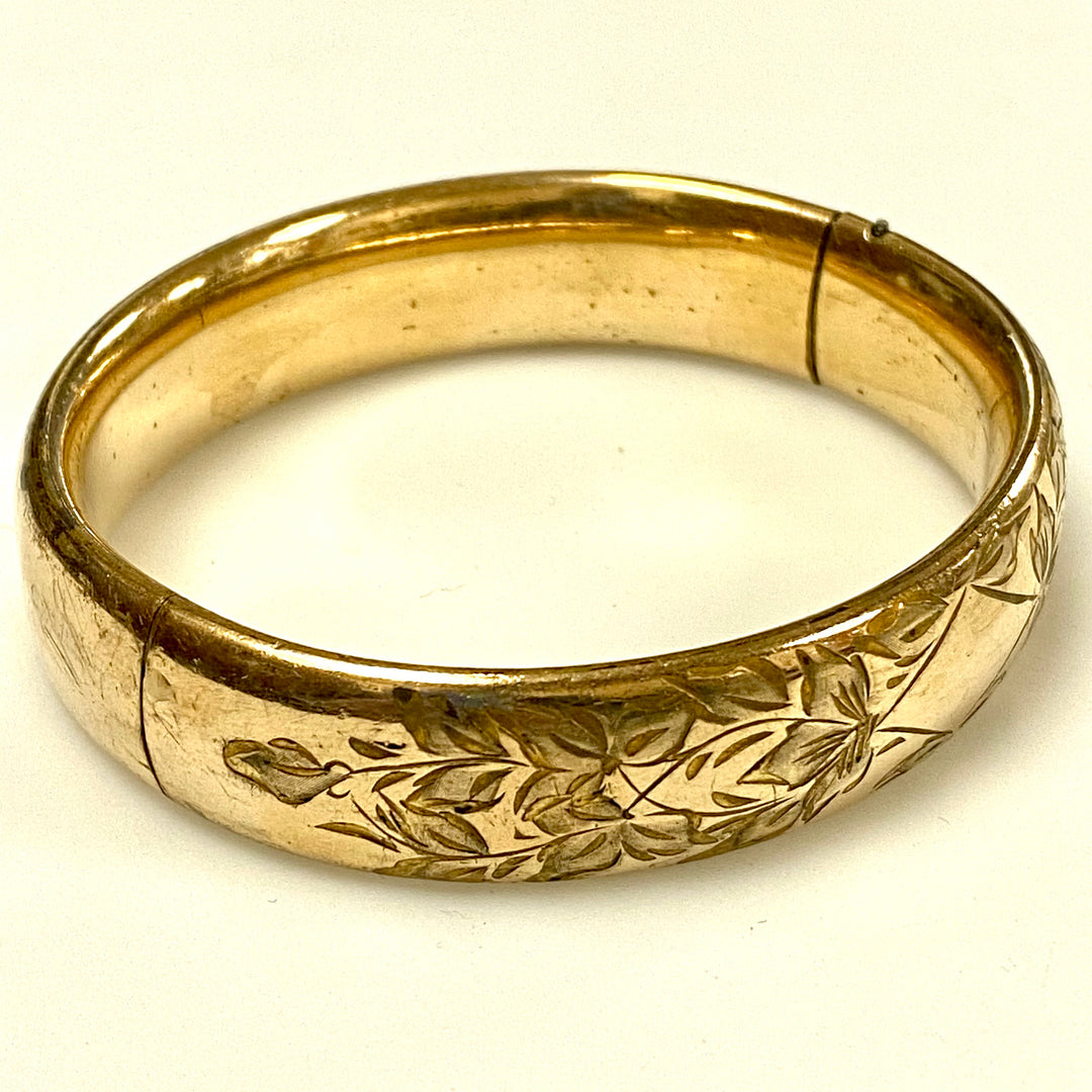 u870 Vintage Gold Filled Hinged Carved Floral Bangle Bracelet