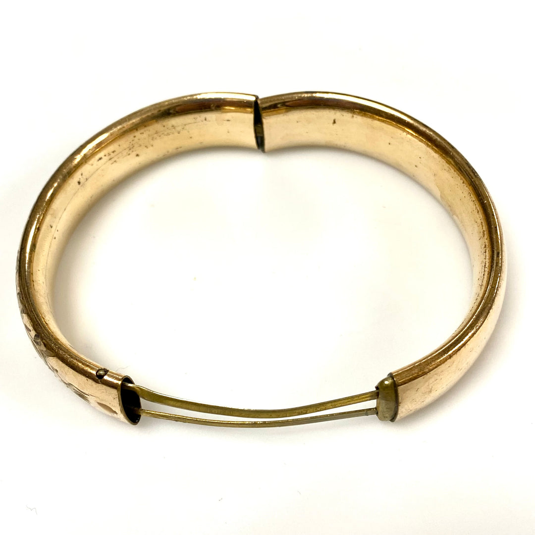 u870 Vintage Gold Filled Hinged Carved Floral Bangle Bracelet