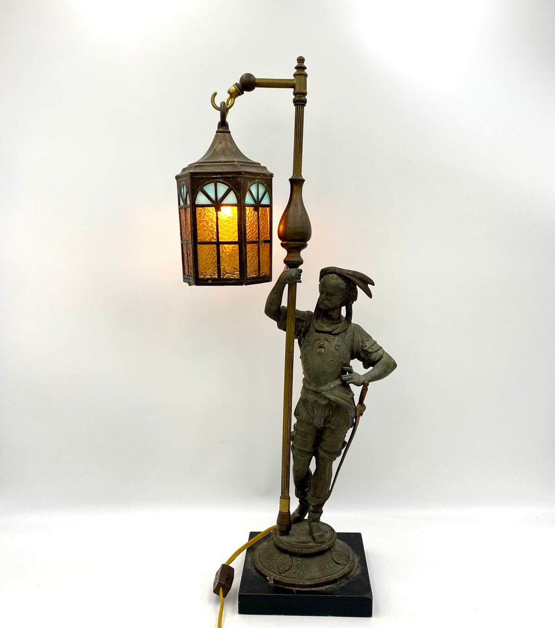 u875 Antique Brass/Bronze Soldier Holding Lantern Statue Sculpture On Heavy Base