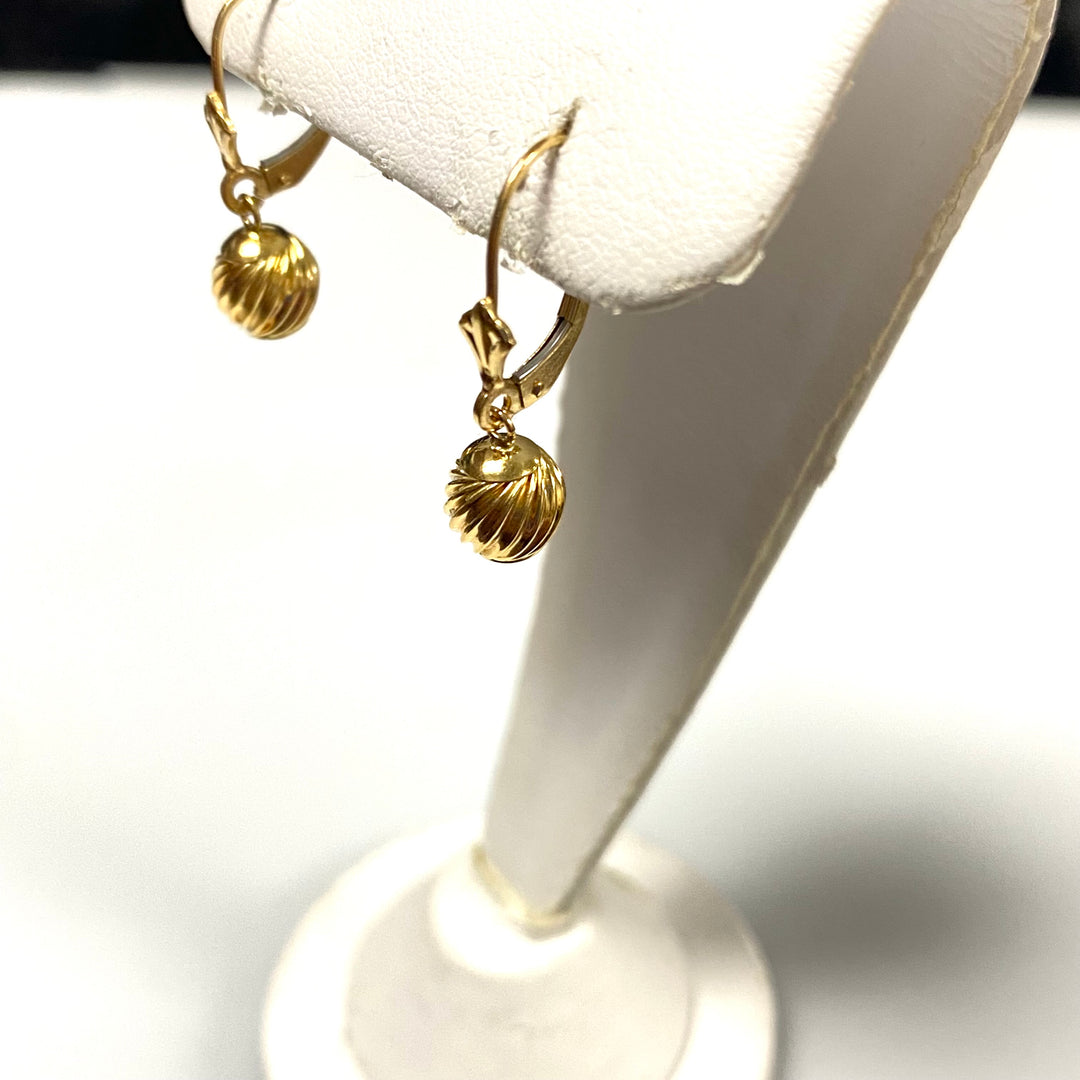 u906 Vintage Classic 18K Yellow Gold 7mm Ball Dangling Earrings