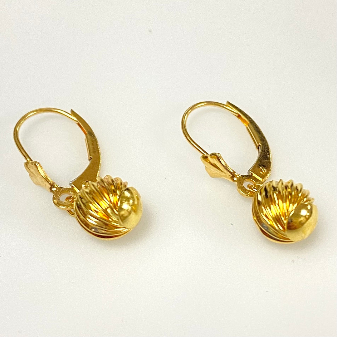 u906 Vintage Classic 18K Yellow Gold 7mm Ball Dangling Earrings