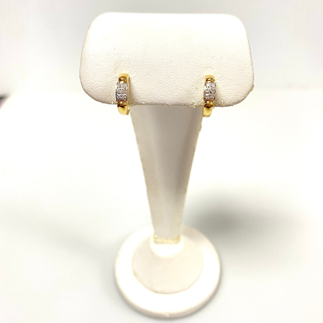 u910 Vintage Classic 14K Yellow Gold Diamonds .03cts Hoop Dangle Earrings