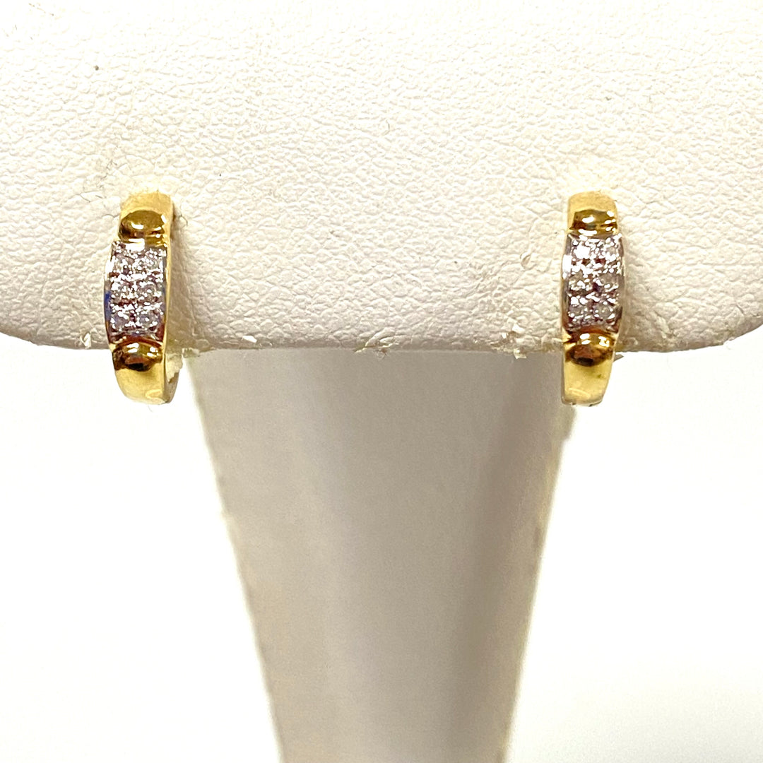 u910 Vintage Classic 14K Yellow Gold Diamonds .03cts Hoop Dangle Earrings