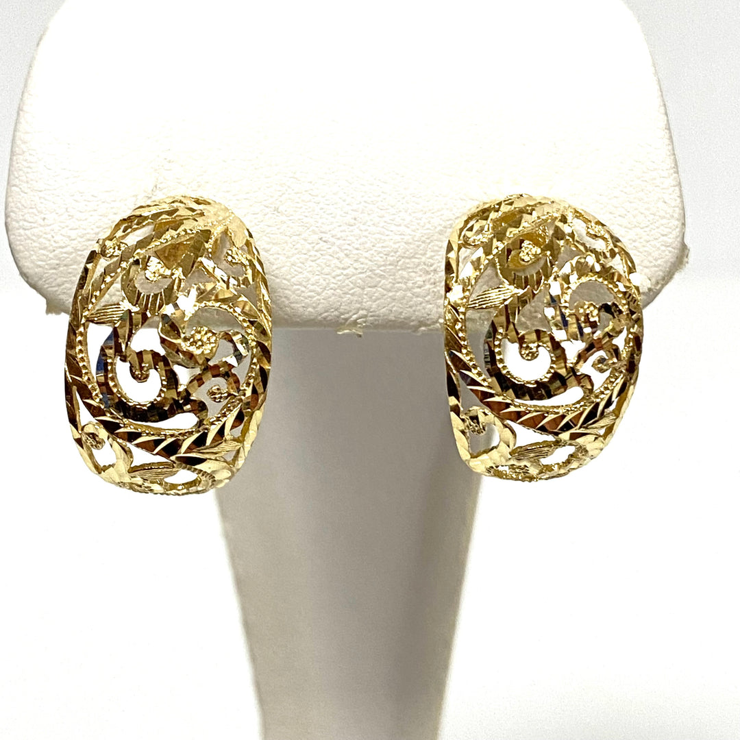 u922 Vintage 14K 585 Yellow Gold Crescent Diamond Cut Filigree Dangle Earrings