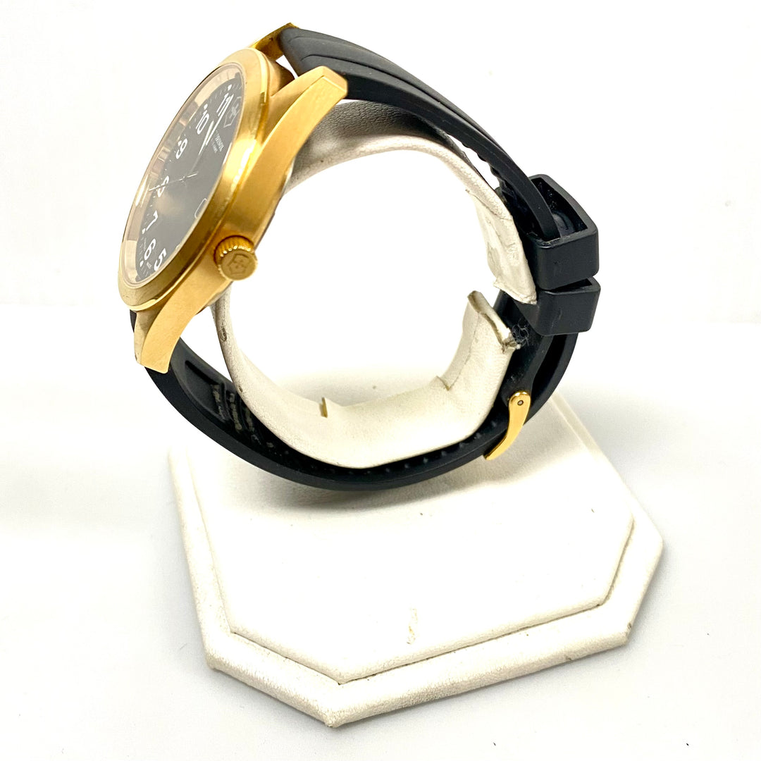 u926 Victorinox Swiss Army Stainless Steel 100M WR Quartz Men's Wrist Watch