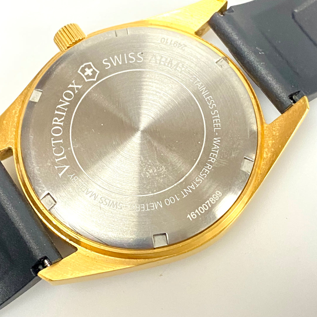 u926 Victorinox Swiss Army Stainless Steel 100M WR Quartz Men's Wrist Watch