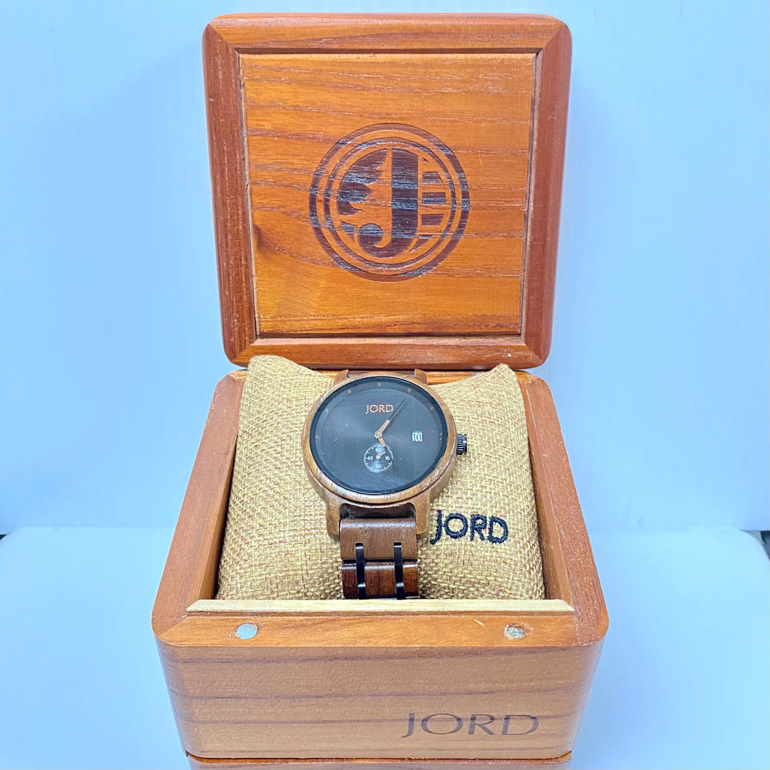 u928 JORD Stainless Steel & Natural Wood Men's Wrist Watch Born in St. Louis