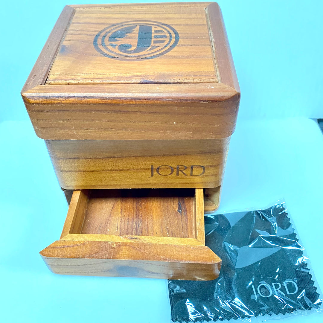 u928 JORD Stainless Steel & Natural Wood Men's Wrist Watch Born in St. Louis
