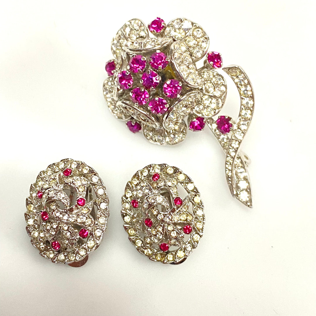 u933 Vintage 3pc Set Clip Earrings & Floral Brooch Pin Red Rose White Crystals