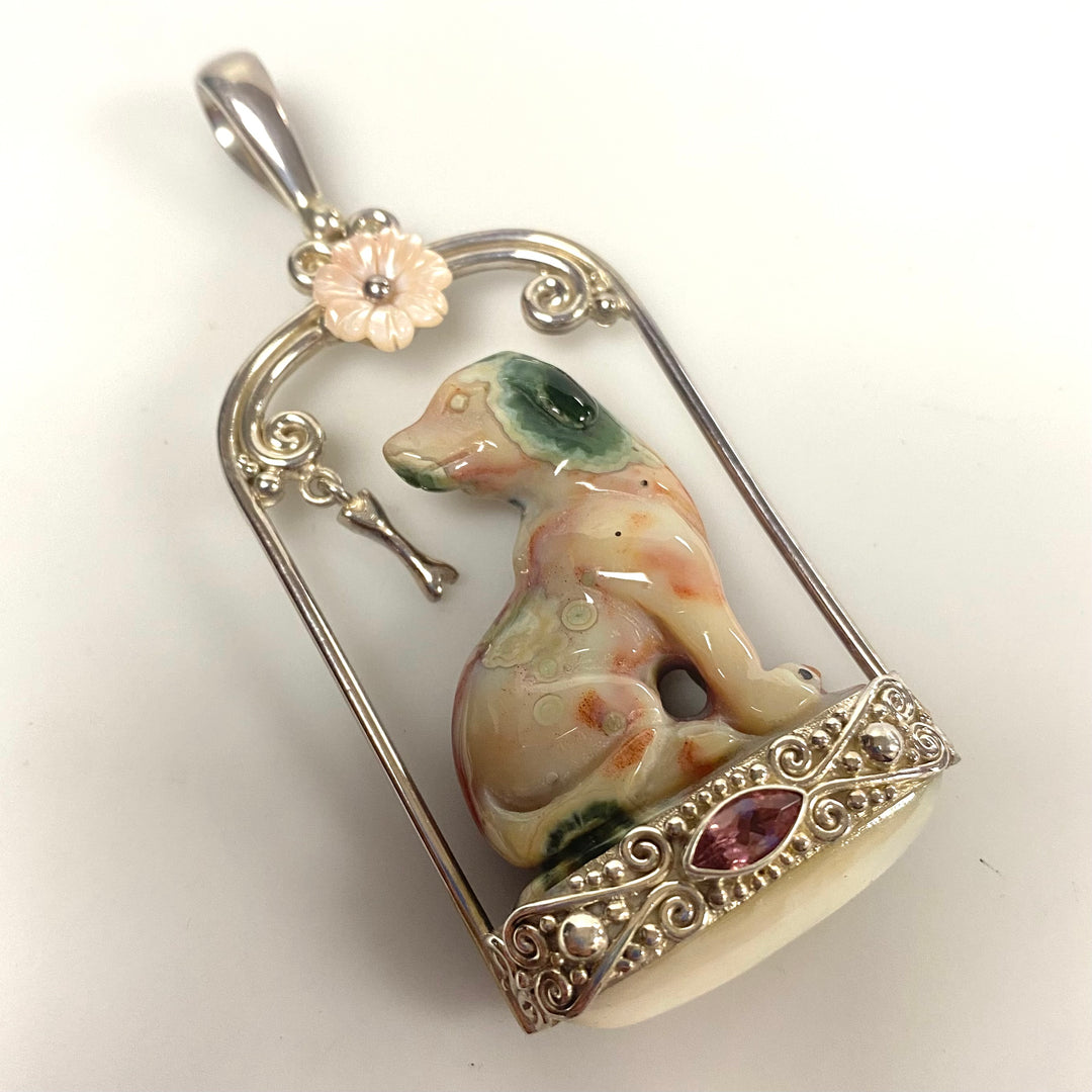 u940 Sajen 925 Sterling Silver Mother of Pearl Marble Dog Pendant Sculpture