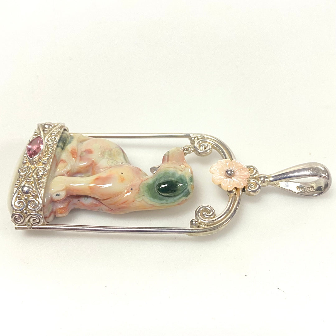 u940 Sajen 925 Sterling Silver Mother of Pearl Marble Dog Pendant Sculpture