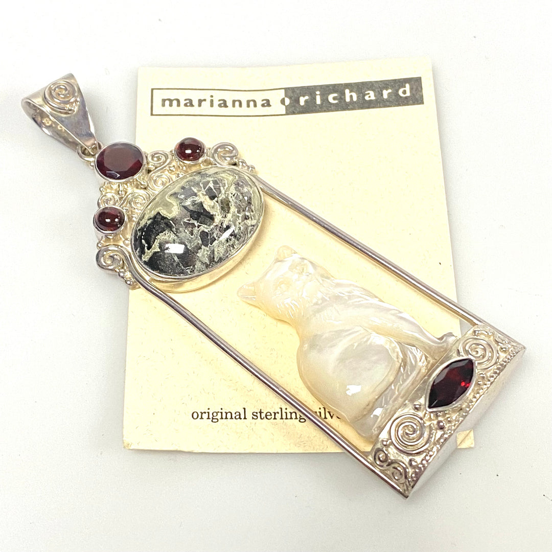 u941 Sajen 925 Sterling Mother of Pearl Russian Agate Garnets Jasper Cat Pendant