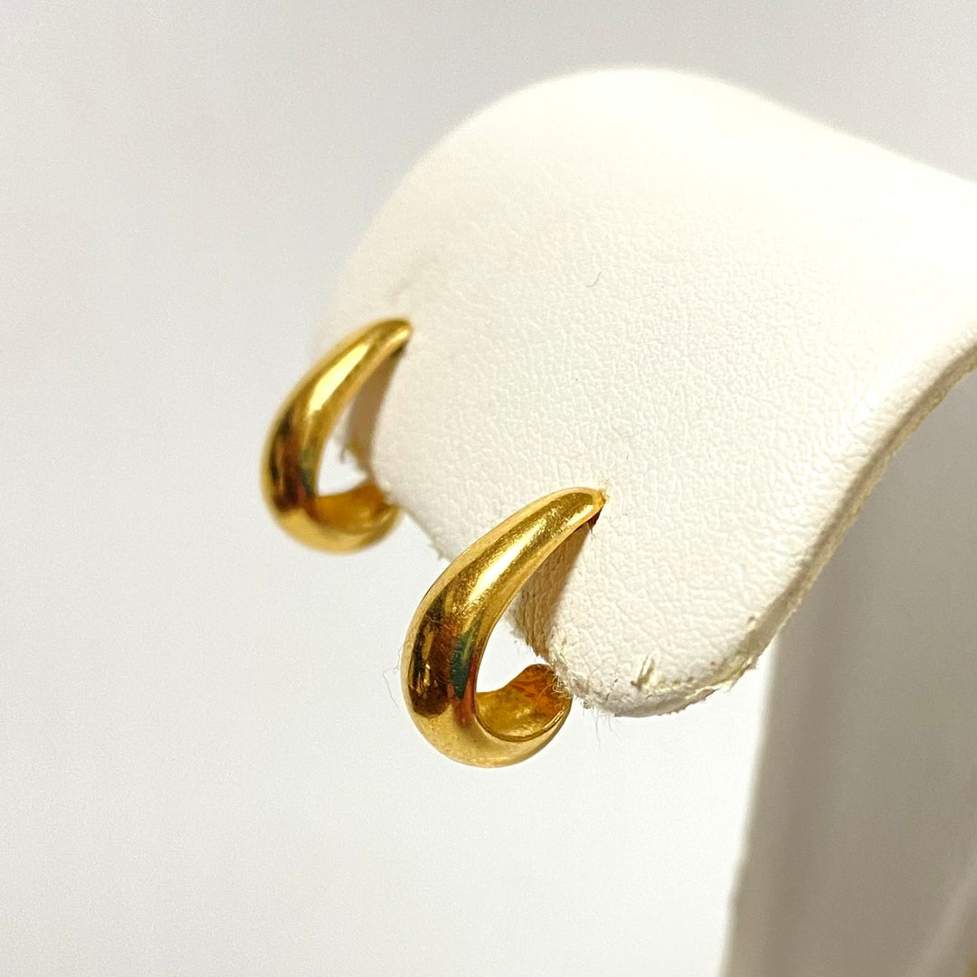 u968 Vintage Classic 14k Yellow Tapered Hoop Dangling Earrings