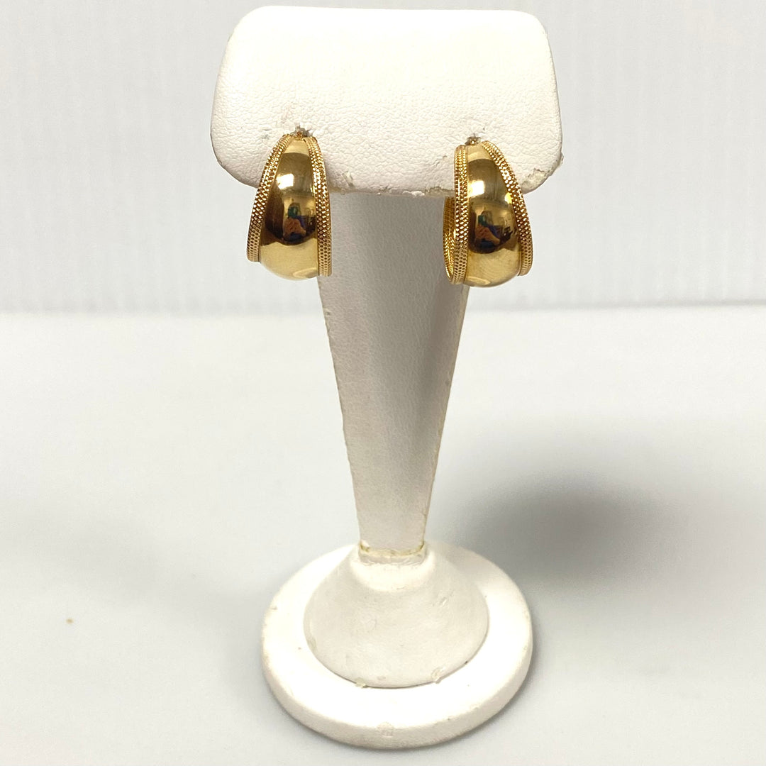 v002 Vintage Classic 14K Yellow Gold Fancy Tapered Hoop Earrings