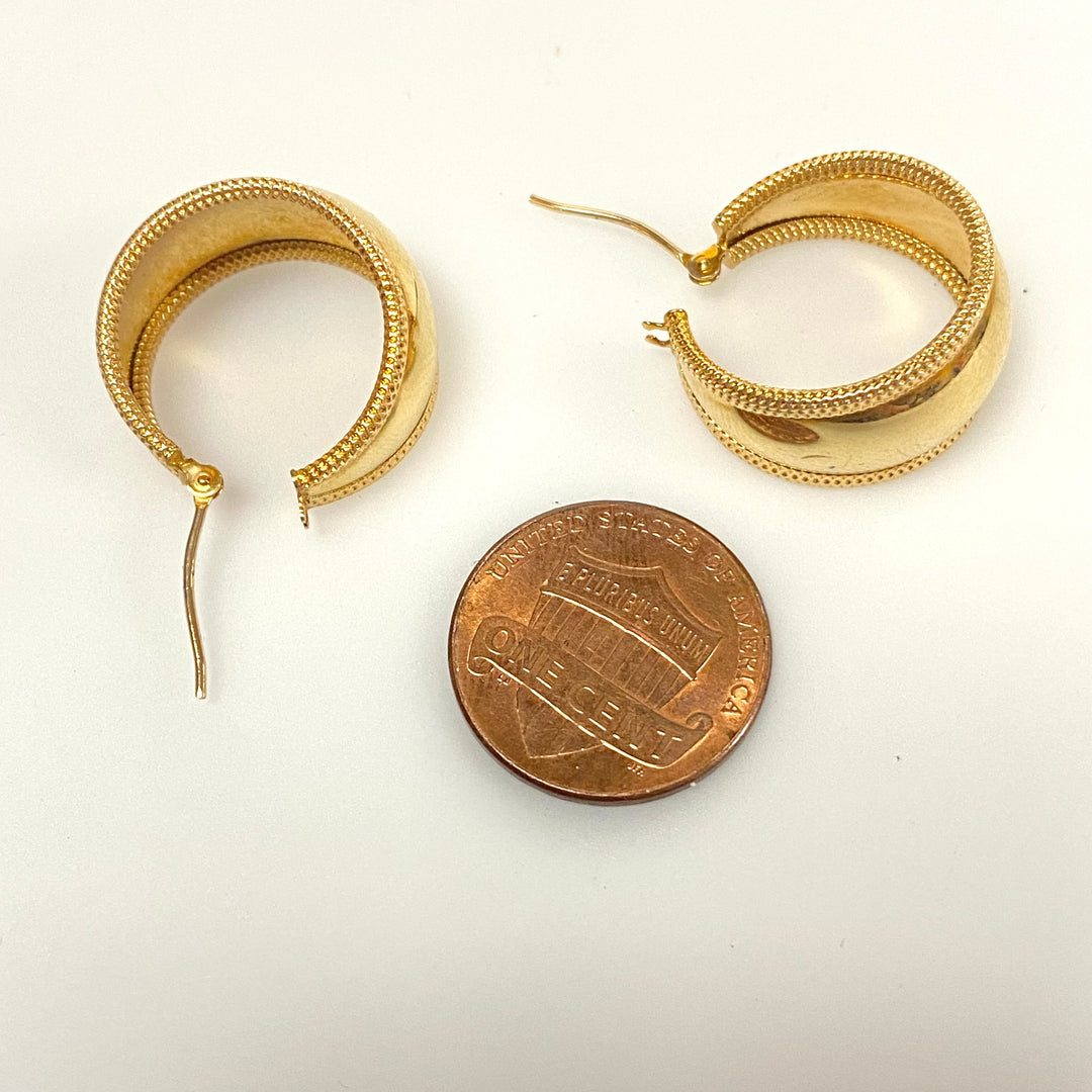 v002 Vintage Classic 14K Yellow Gold Fancy Tapered Hoop Earrings