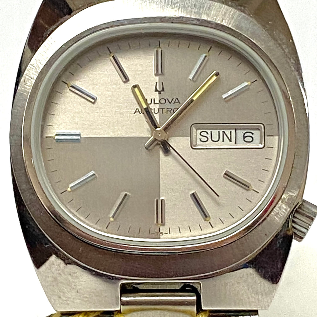 v024 Vintage Bulova Accutron Dura-Crystal Quartz Stainless Steel Water Resistant Wrist Watch +Box