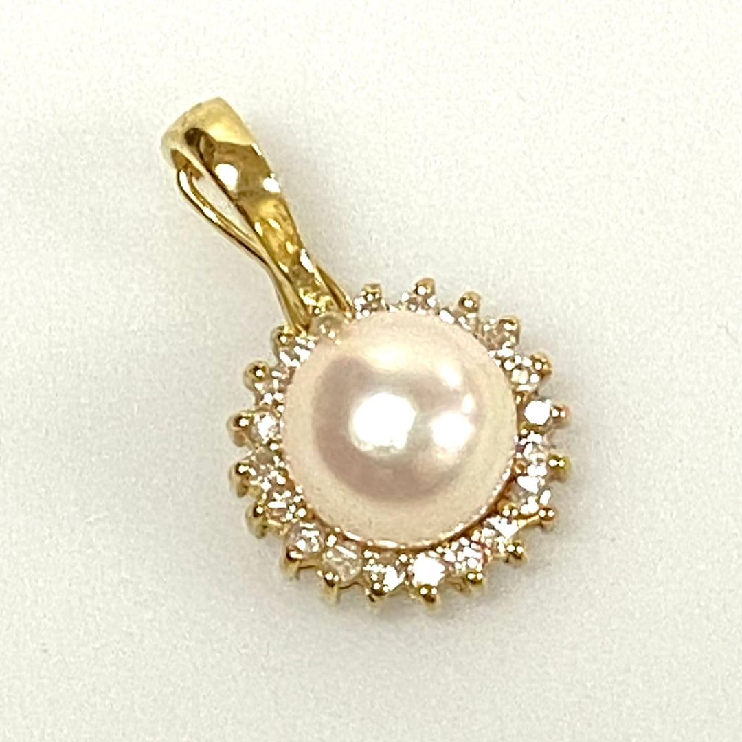 v046 Vintage 14k Yellow Gold Pearl Pendant Charm with 0.10cts Diamonds