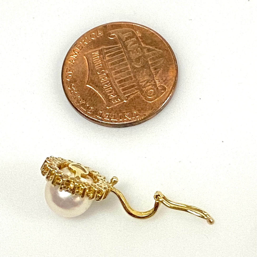 v046 Vintage 14k Yellow Gold Pearl Pendant Charm with 0.10cts Diamonds