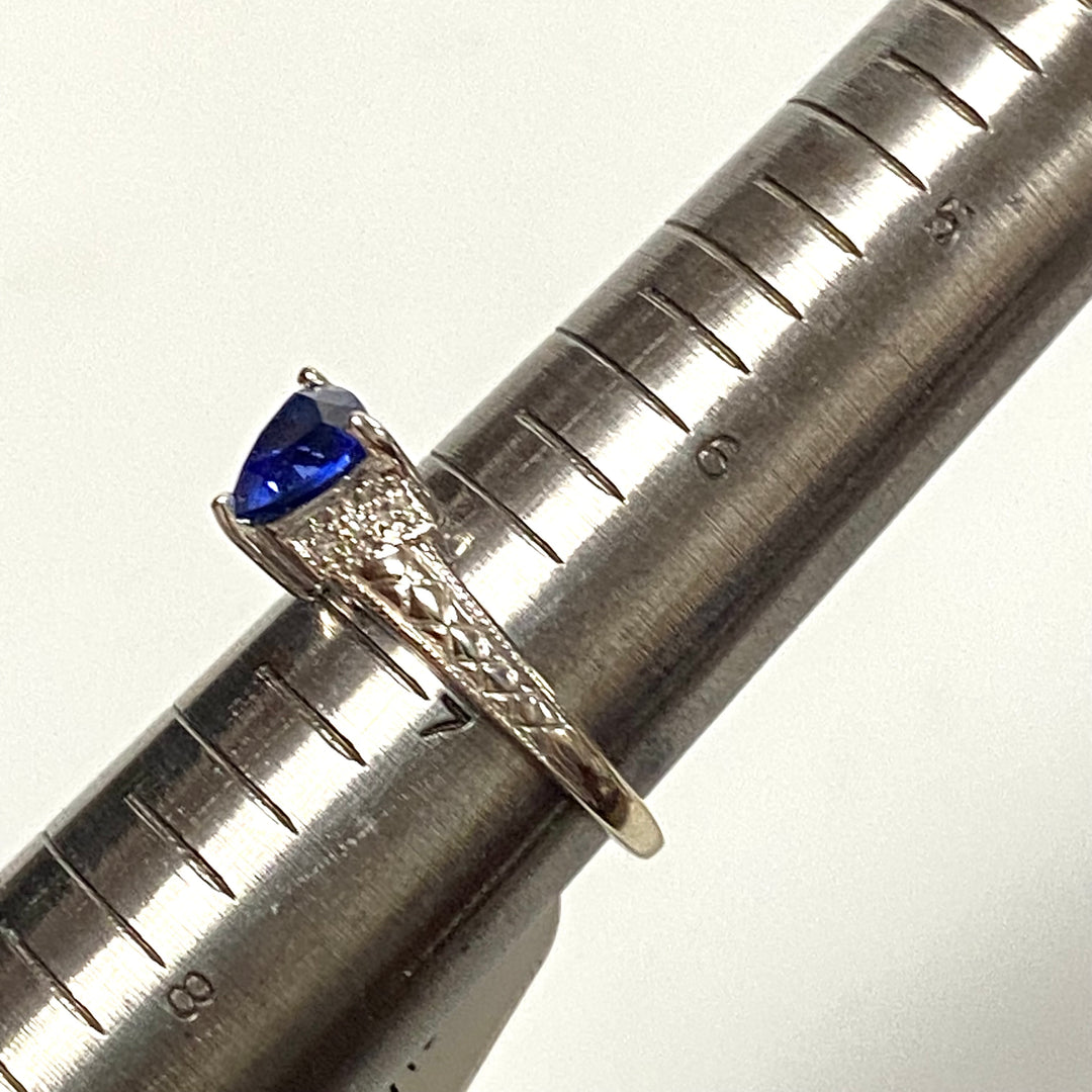 v049 Vintage 10K White Gold Blue Stone & Diamonds Ring Ring Size 6.75