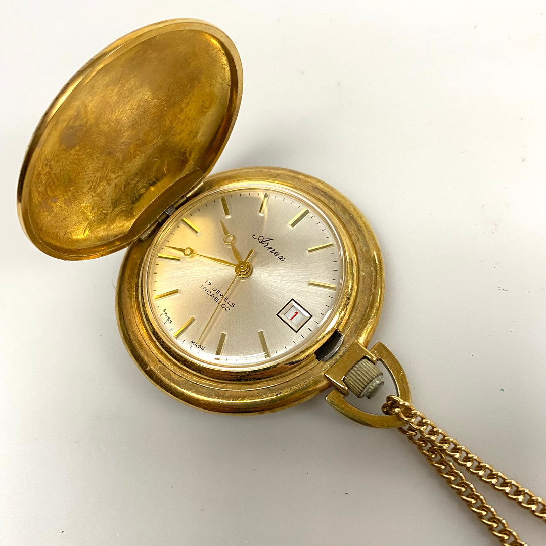 v060 Vintage Arnex Swiss Mechanical 17 Jewels Nurses Pendant Watch on 20" Chain