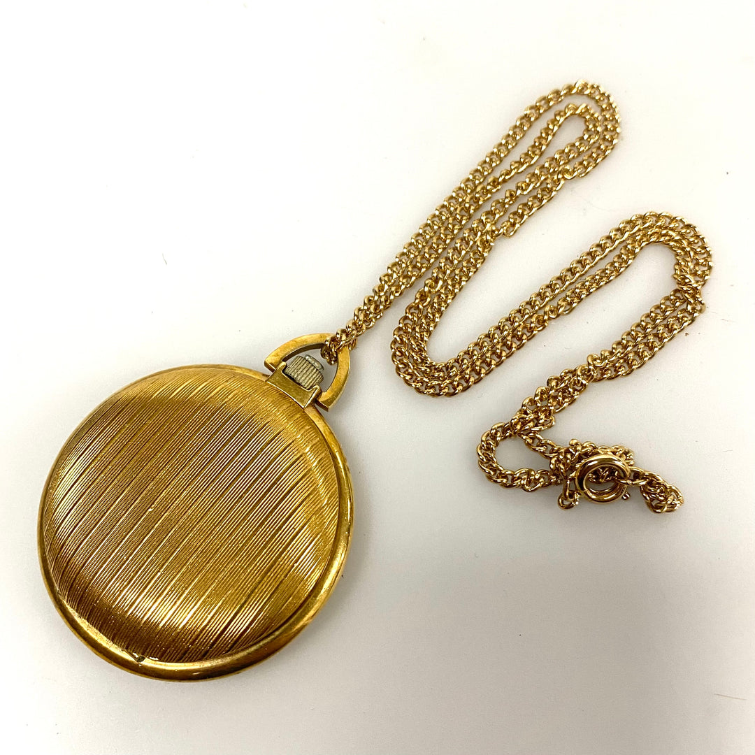 v060 Vintage Arnex Swiss Mechanical 17 Jewels Nurses Pendant Watch on 20" Chain