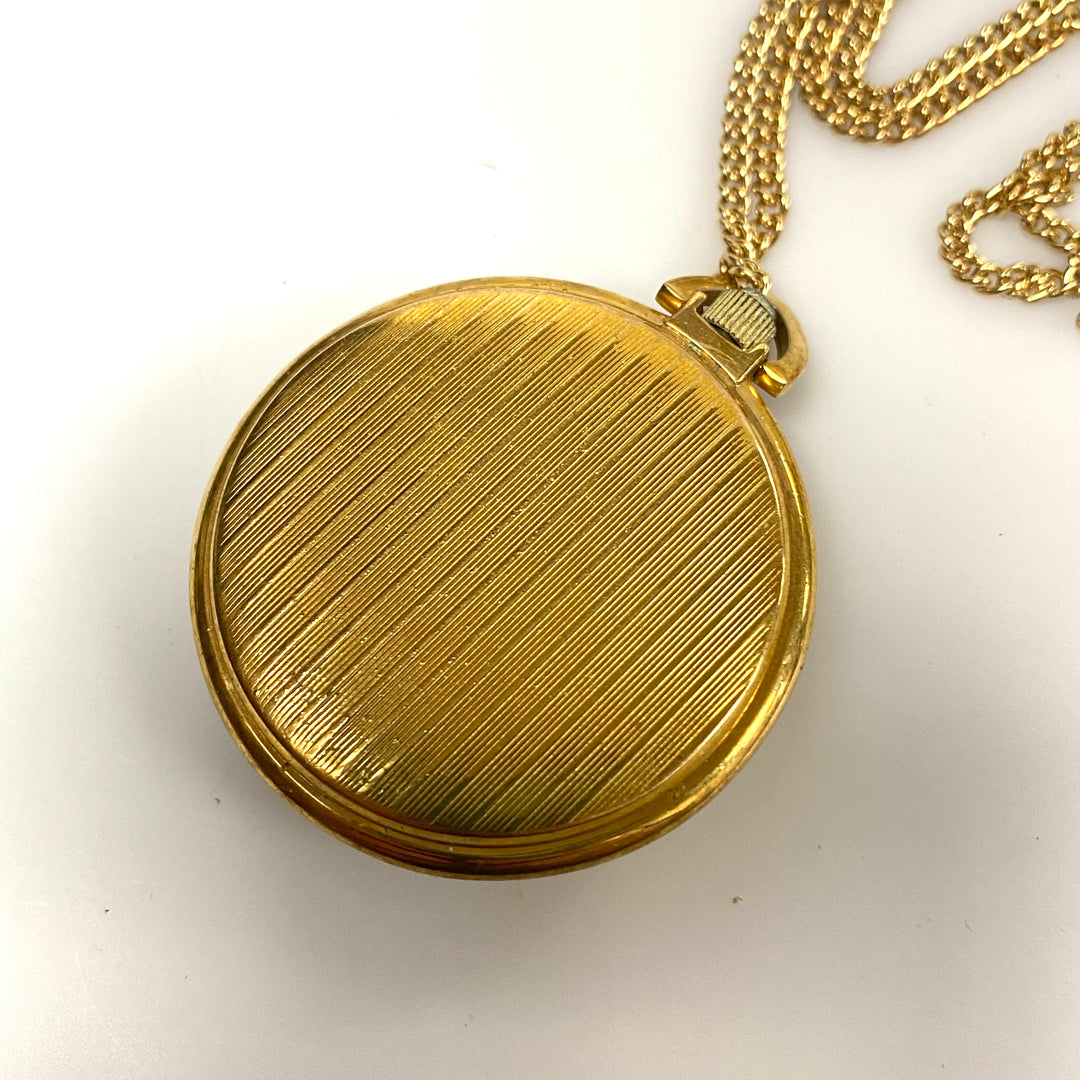 v060 Vintage Arnex Swiss Mechanical 17 Jewels Nurses Pendant Watch on 20" Chain