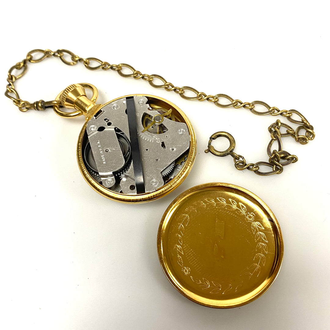 v062 Vintage Westclox Quartz USA Gold Tone Pocket Watch on 12" PW Chain